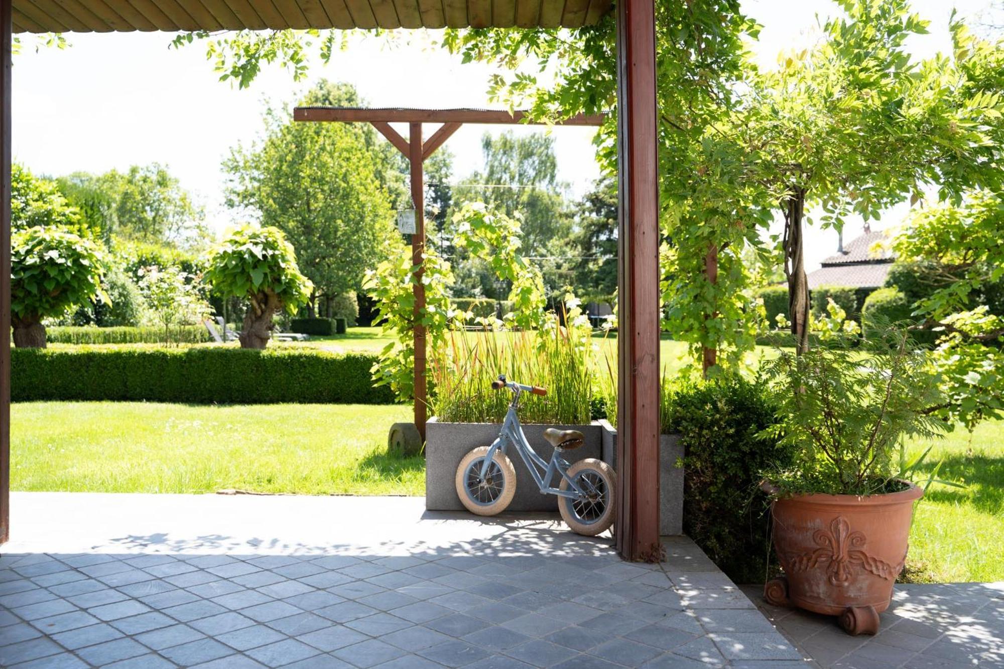 Het Hemelsveld Bed & Breakfast Хаселт Екстериор снимка