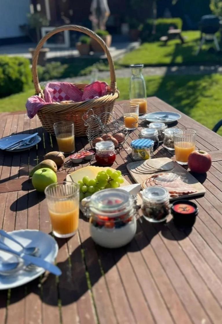 Het Hemelsveld Bed & Breakfast Хаселт Екстериор снимка