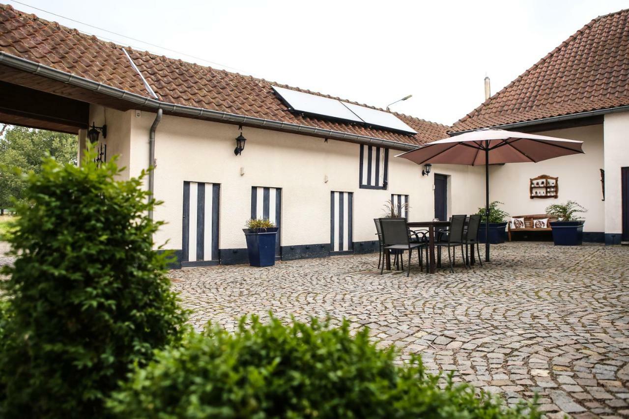 Het Hemelsveld Bed & Breakfast Хаселт Екстериор снимка